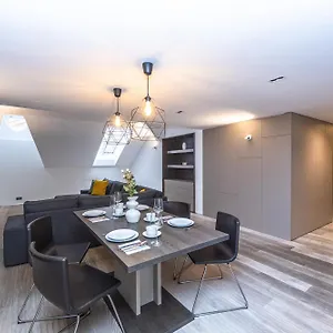 Wishlist Residences - Old Town Square Prague