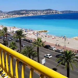  Apartment Beachfront Promenade Des France
